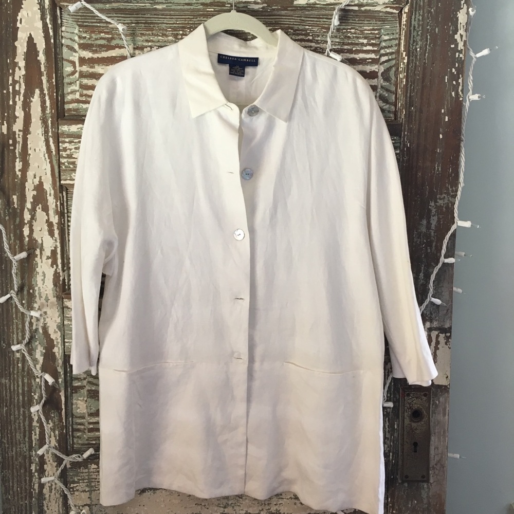 Chelsea Campbell white linen jacket. Size 12.